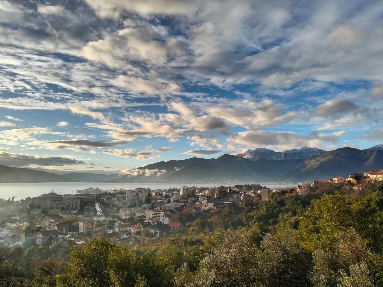 Apartment Sea&Sky Tivat Exterior foto
